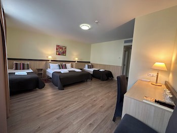 City Gate Hotel