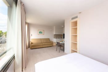 Atenea Park - Suites Apartments