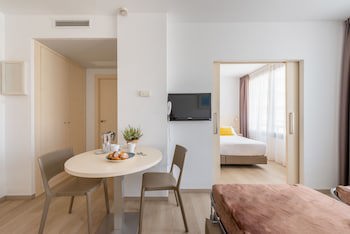 Atenea Park - Suites Apartments