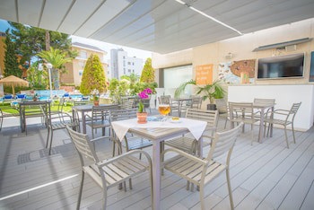 Atenea Park - Suites Apartments