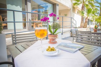 Atenea Park - Suites Apartments