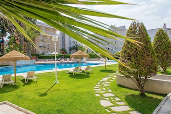 Atenea Park - Suites Apartments