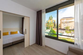 Atenea Park - Suites Apartments