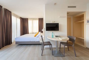 Atenea Park - Suites Apartments