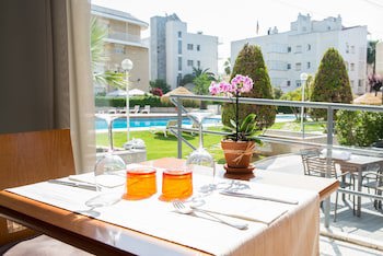 Atenea Park - Suites Apartments