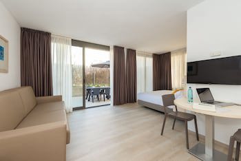 Atenea Park - Suites Apartments
