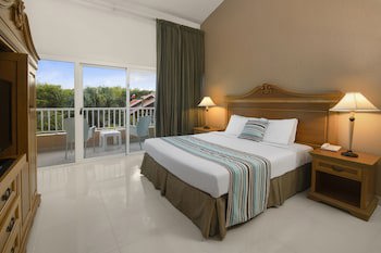 Hodelpa Garden Suites Golf & Convention Center