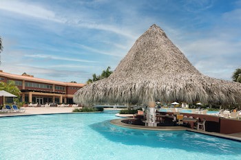 Hodelpa Garden Suites Golf & Convention Center