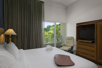 Hodelpa Garden Suites Golf & Convention Center