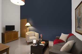 Hodelpa Garden Suites Golf & Convention Center