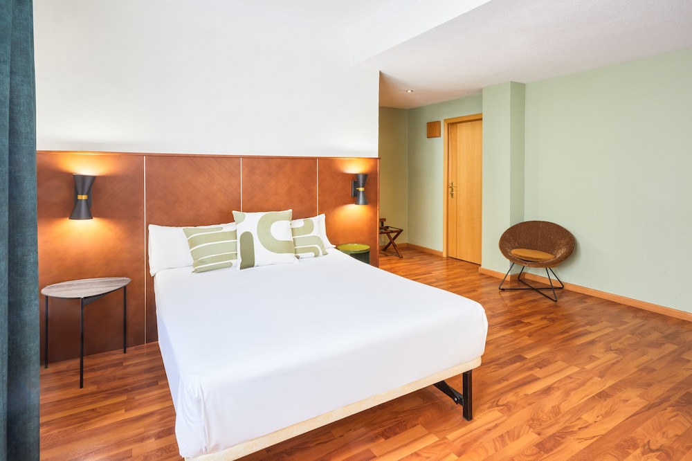 Hotel Cason del Tormes by HappyCulture