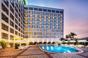 Bangkok Palace Hotel