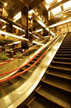Bangkok Palace Hotel