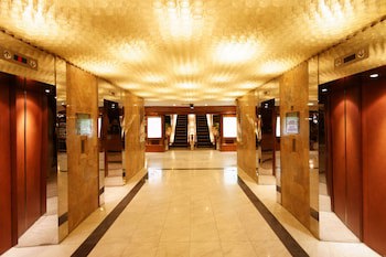 Bangkok Palace Hotel