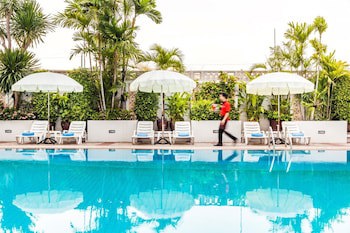 Bangkok Palace Hotel