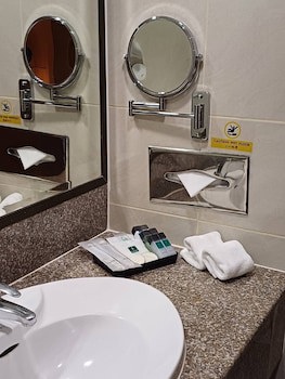 Bangkok Palace Hotel