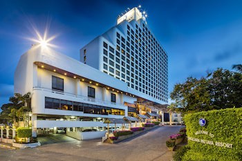 Cholchan Pattaya Beach Resort