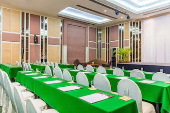 Cholchan Pattaya Beach Resort