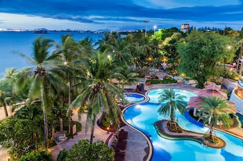 Cholchan Pattaya Beach Resort