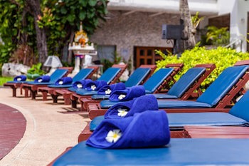 Cholchan Pattaya Beach Resort