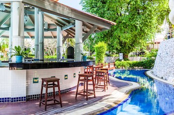 Cholchan Pattaya Beach Resort