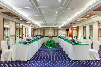 Cholchan Pattaya Beach Resort