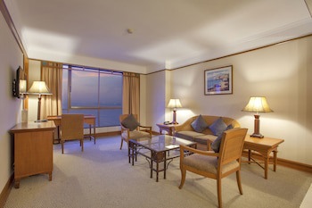 Cholchan Pattaya Beach Resort