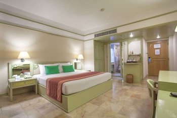 Cholchan Pattaya Beach Resort