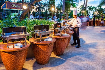 Cholchan Pattaya Beach Resort