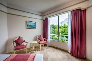 Cholchan Pattaya Beach Resort