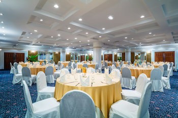 Cholchan Pattaya Beach Resort