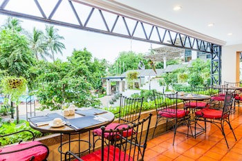 Cholchan Pattaya Beach Resort