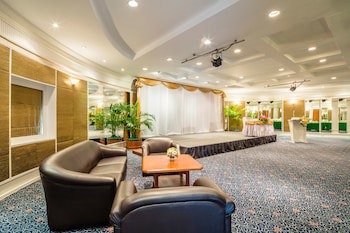 Cholchan Pattaya Beach Resort