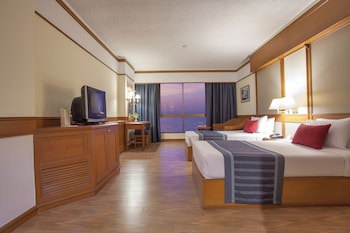 Cholchan Pattaya Beach Resort