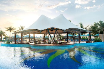Le Meridien Al Aqah Beach Resort