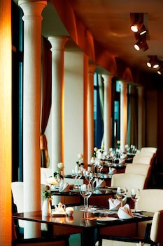 Le Meridien Al Aqah Beach Resort