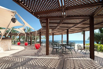 Le Meridien Al Aqah Beach Resort