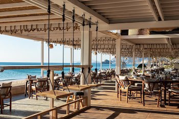 Le Meridien Al Aqah Beach Resort