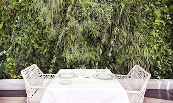 Claris Hotel & Spa Gl
