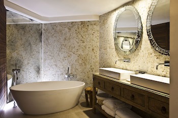 Claris Hotel & Spa Gl