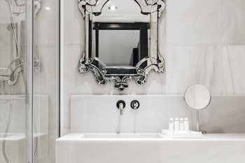 Claris Hotel & Spa Gl