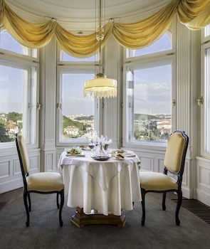 Le Palais Art Hotel Prague galeri fotoğrafı