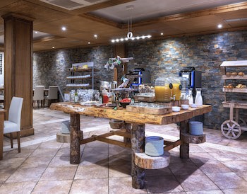 Tryp Vielha Baqueira(Formerly Sol Vielha)