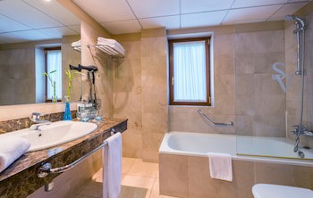 Tryp Vielha Baqueira(Formerly Sol Vielha)