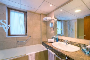 Tryp Vielha Baqueira(Formerly Sol Vielha)