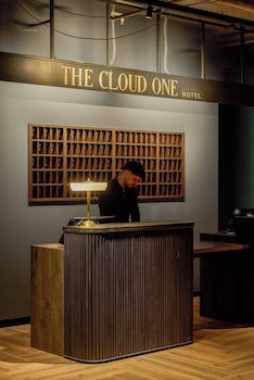The Cloud One Frankfurt-Metropolitan fotoğrafı