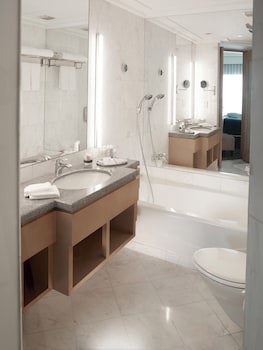 Amara Singapore