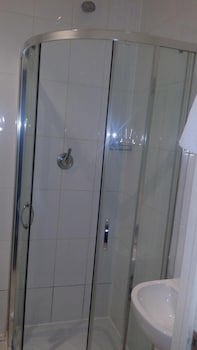 Arriva Hotel