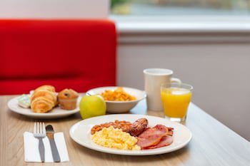 Holiday Inn Express Strathclyde Park M74 Jct 5