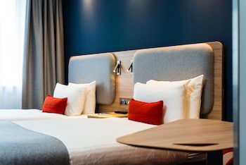 Holiday Inn Express Strathclyde Park M74 Jct 5